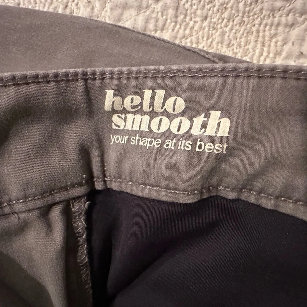 Women’s Dockers gray khaki- Hello Smooth- Size- 8M- straight leg!Great condition - Picture 5 of 11